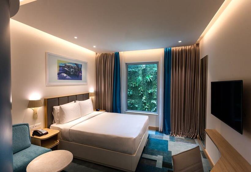 套房, Holiday Inn Express & Suites Bengaluru Old Madras Road, An Ihg