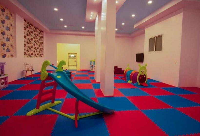 Апартаменты 1 Спальня, Nukhbat Al Makan Apartment