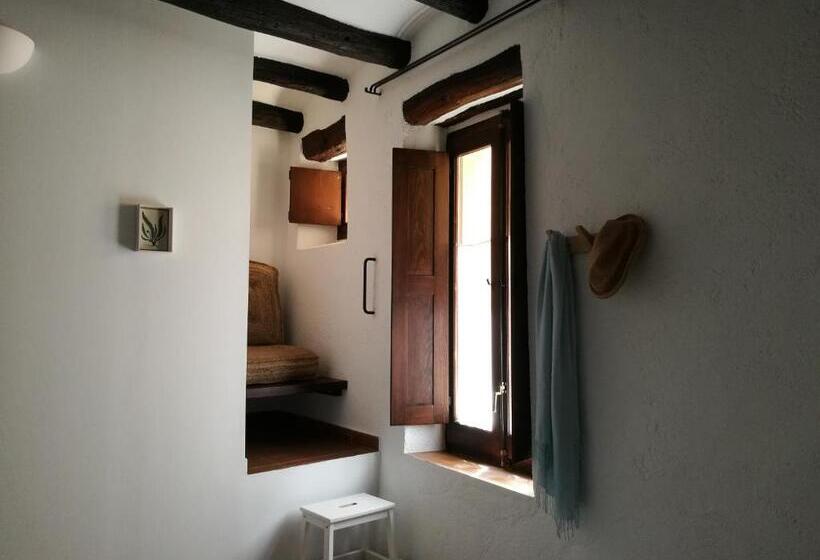 기본룸, Hostal Blavet