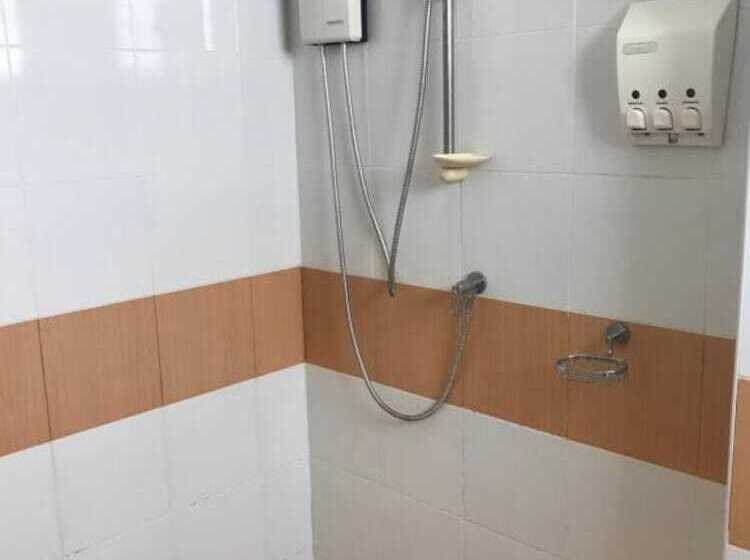 اتاق استاندارد سه نفره, Jt Guesthouse