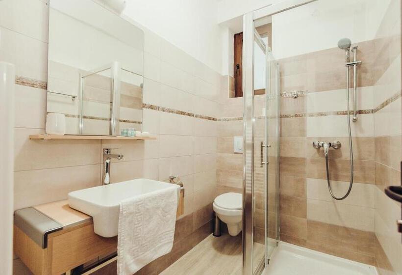 Номер Superior, Pensiunea Casa Hortopan