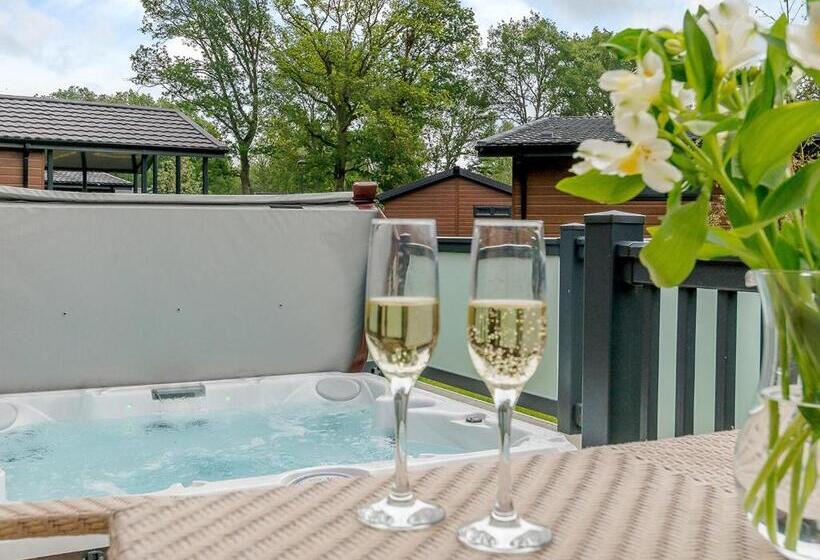 带3个卧室的公寓, Norfolk Woods Resort And Spa