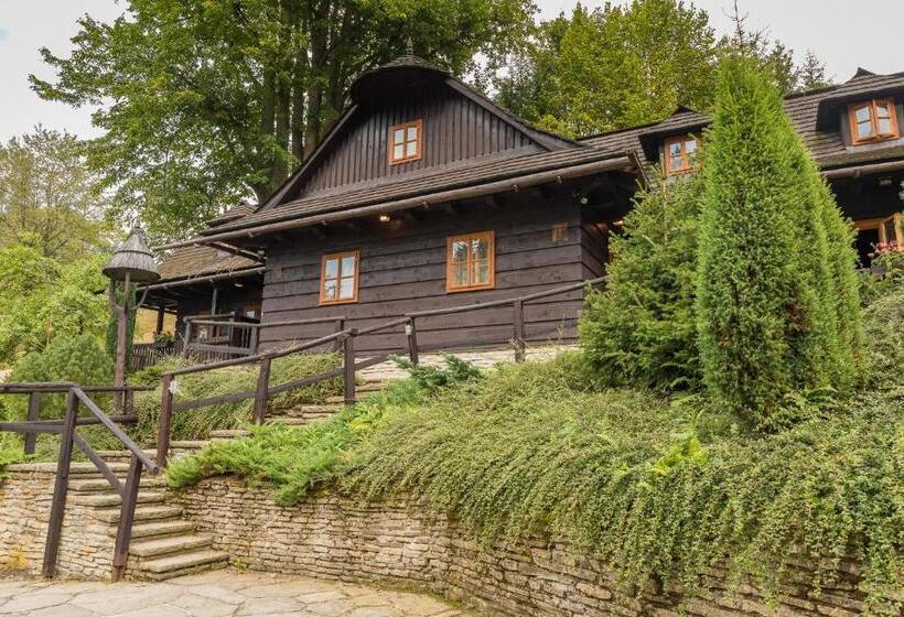 کلبه ییلاقی, Valašské Chalupy Resort