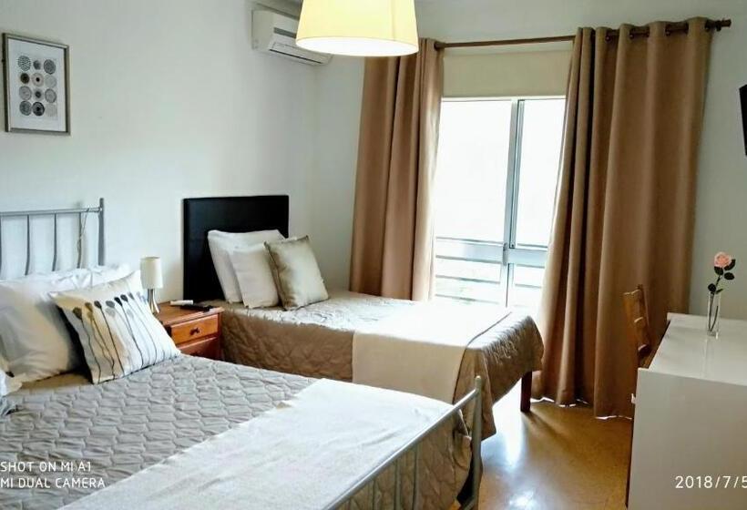 标准三人间, Residencial Do Rita Em Rio Caldo