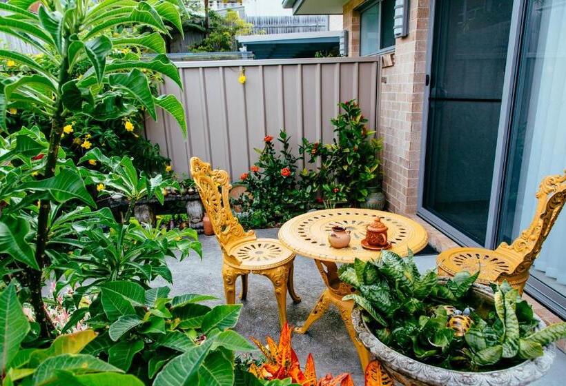 带花园景观的标准工作室, Coffs Jetty Bnb