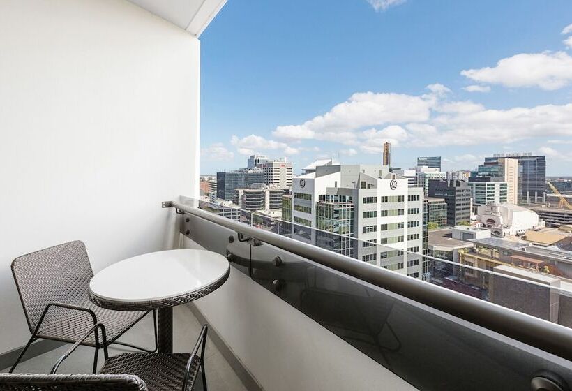Люкс Повышенной Комфортности, Meriton Suites Church Street, Parramatta