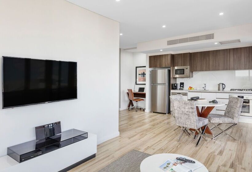 Люкс Повышенной Комфортности, Meriton Suites Church Street, Parramatta