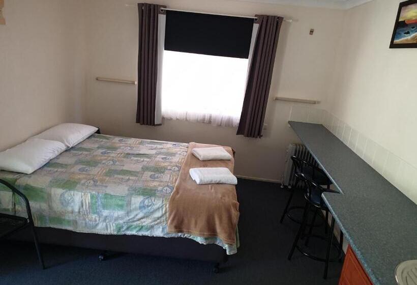 Номер Стандарт с Балконом, Affordable Gold City Motel