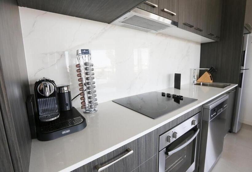 Апартаменты Ejecutiva 2 Спальни, Indulge Apartments  Cbd