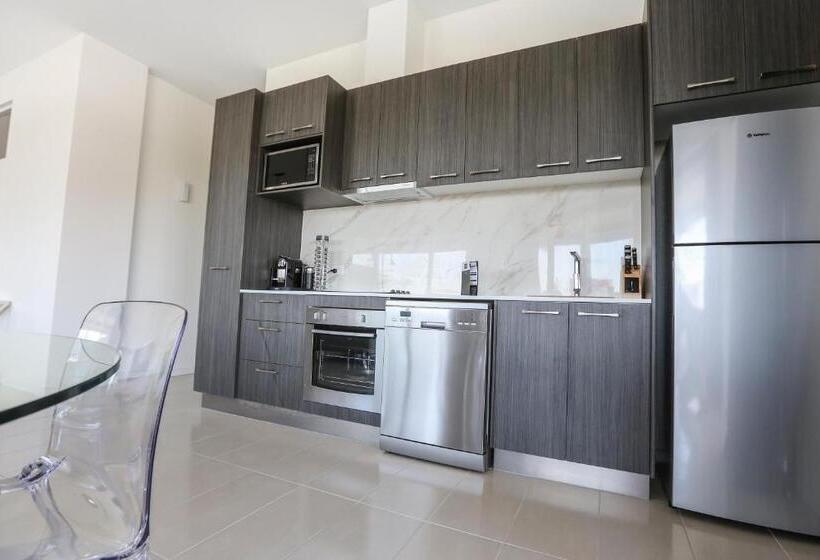 Апартаменты Ejecutiva 2 Спальни, Indulge Apartments  Cbd