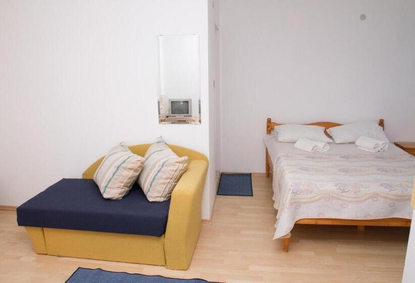 Апартаменты 1 Спальня, Guest House Sokratovi