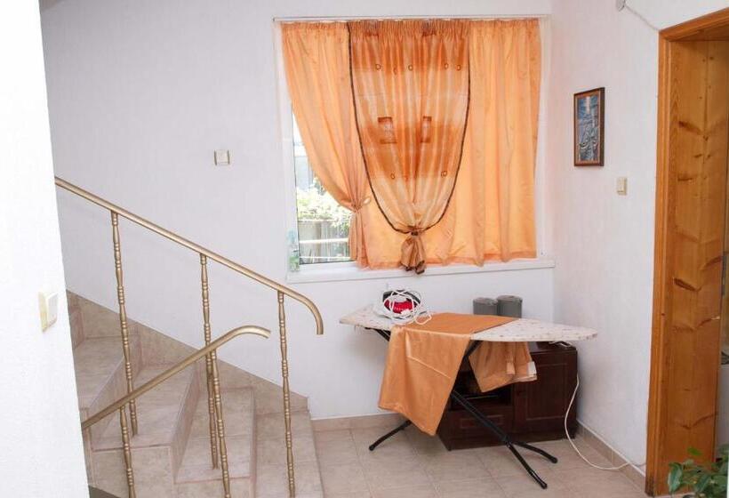Четырехместный Номер Стандарт, Guest House Sokratovi