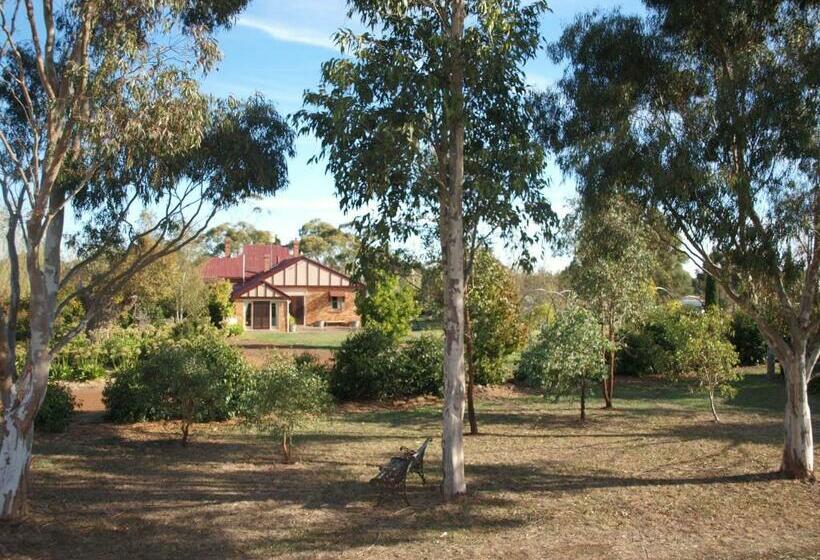 Номер Стандарт Вид на Сад, Pierrepoint Accommodation