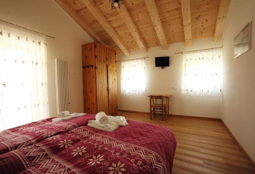 اتاق سوپریور با تخت بزرگ, Rifugio Palafavera