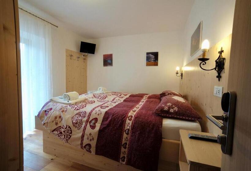 اتاق استاندارد با تراس, Rifugio Palafavera