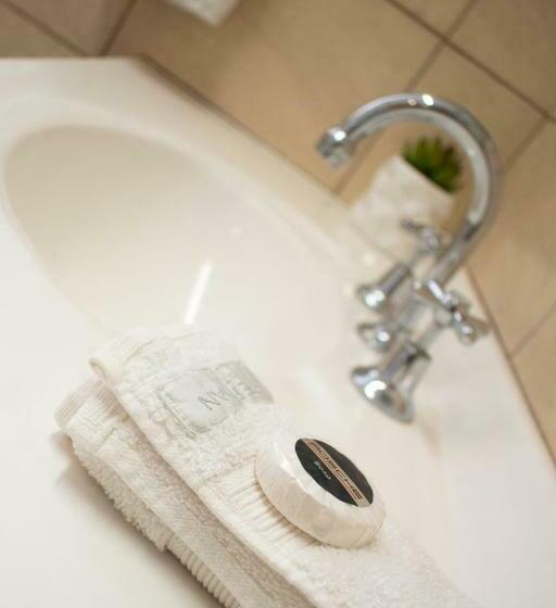 Люкс Deluxe Кровать Кинг, Boathouse Bunbury Bed & Breakfast