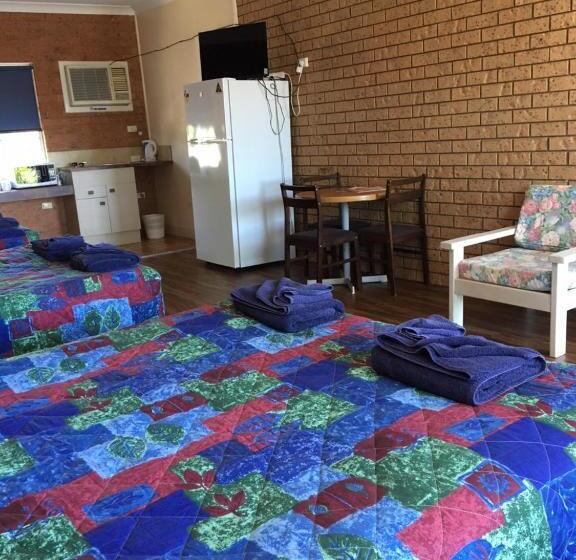 Family Suite, Coonamble Motel