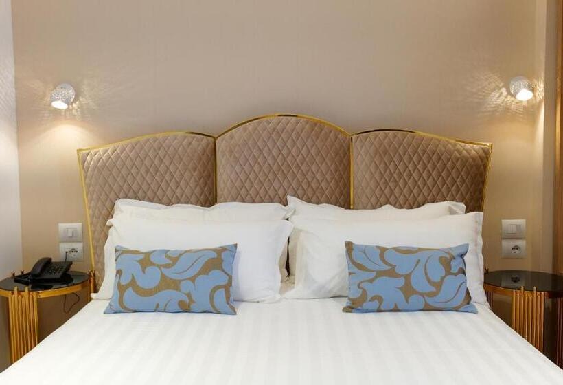 اتاق لوکس سه تخته, Bora Bora Hotel Ksamil
