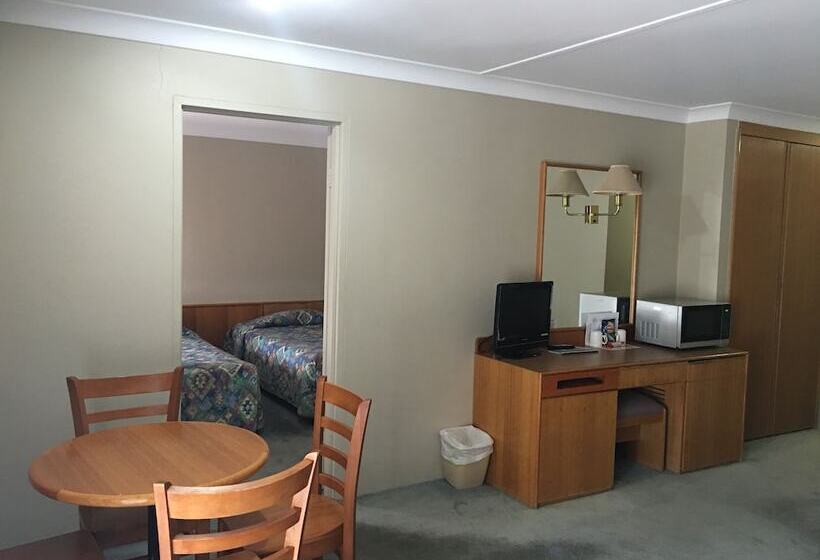 Семейный Номер, Club Inn Motel