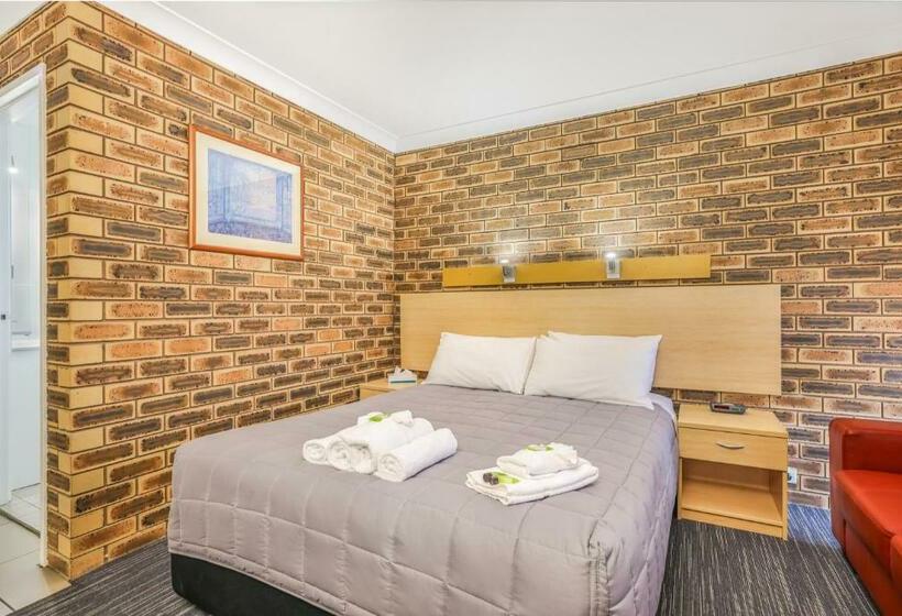 Номер Стандарт, Stagecoach Inn Motel