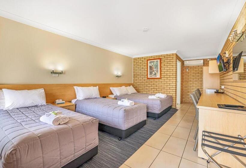 Семейный Номер, Stagecoach Inn Motel
