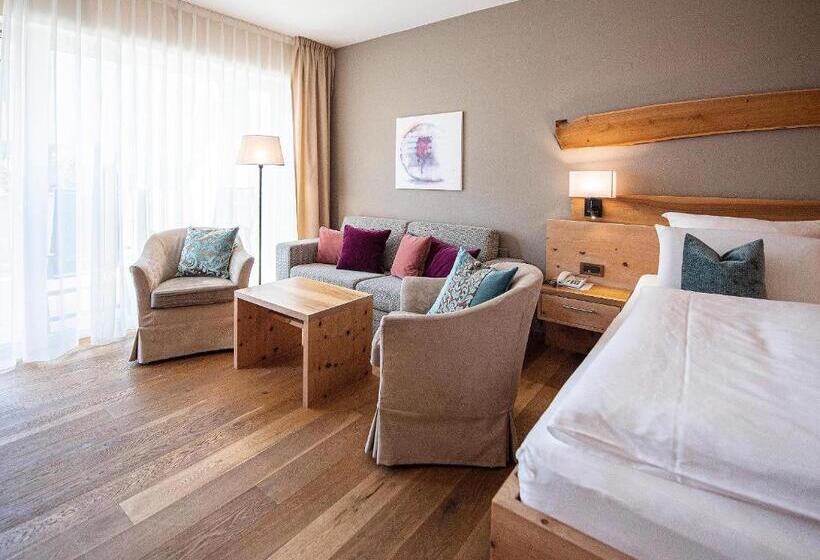 带阳台的豪华间, Vitalpina Hotel Waldhof