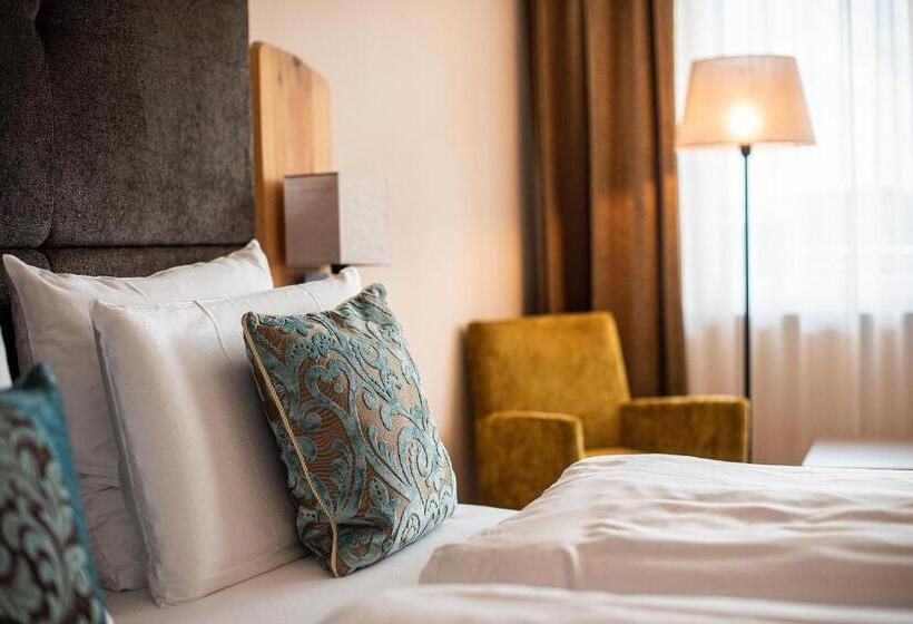 Номер Стандарт с Балконом, Vitalpina Hotel Waldhof