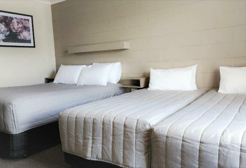 패밀리 룸, Admella Motel