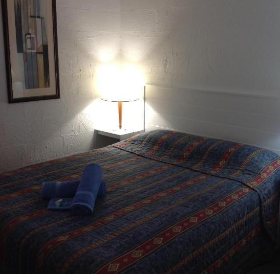 Студия Стандарт, Motel Farnboro