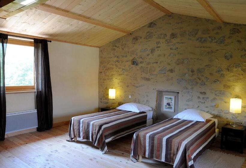 Номер Стандарт, La Pierre Folle Chambres D Hôtes