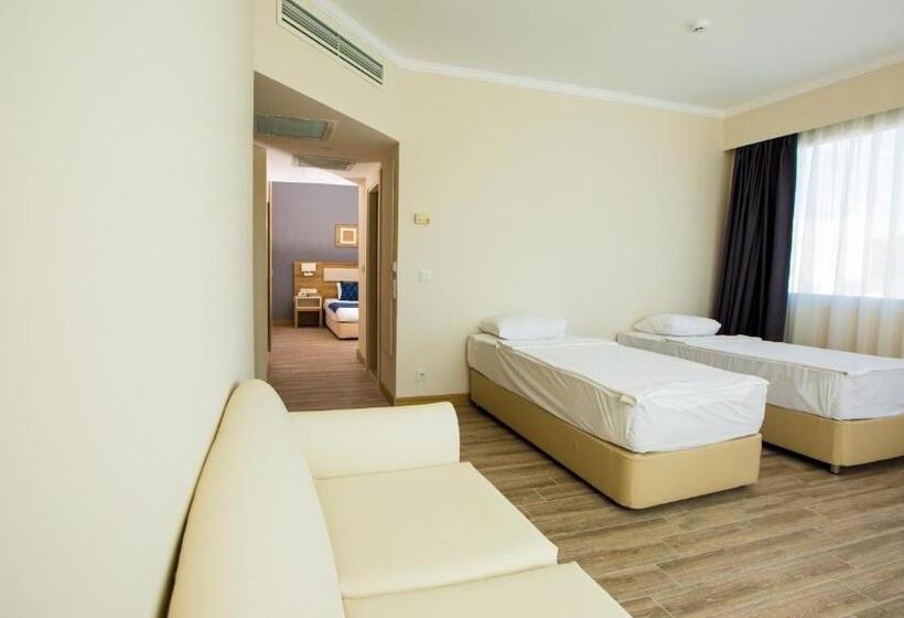 Семейный Номер Вид на Море, Fortezza Beach Resort