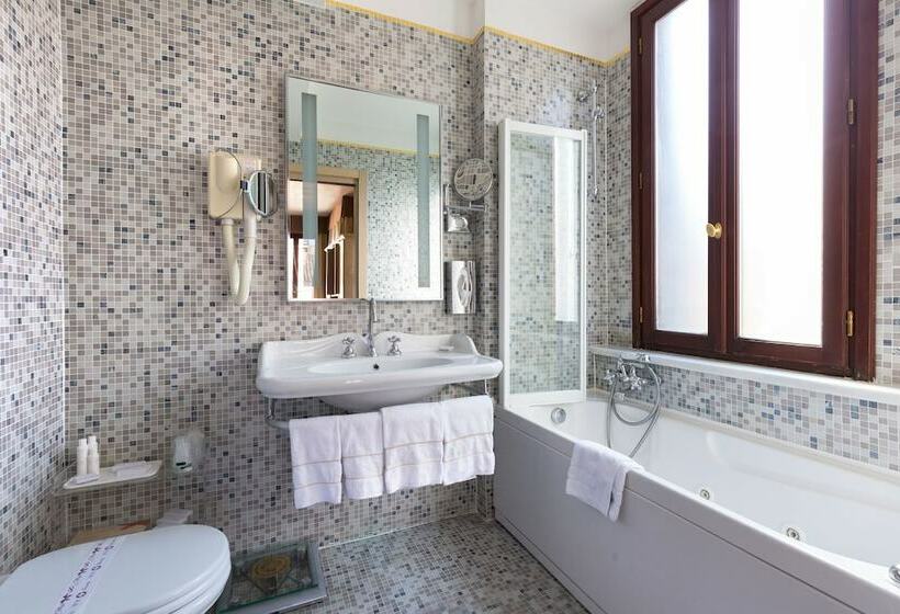 Habitació Clàssica, Liassidi Palace