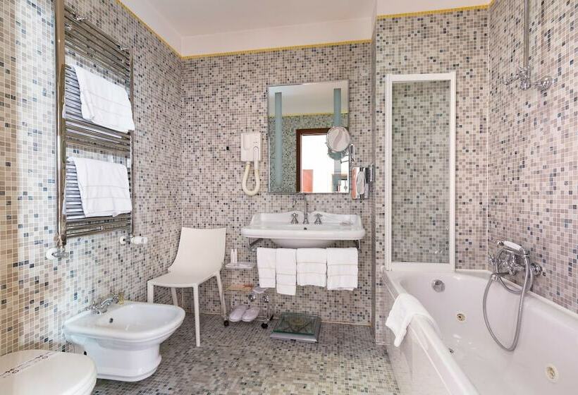 Junior Suite, Liassidi Palace