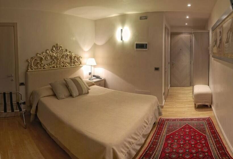 Habitació Basic, Liassidi Palace