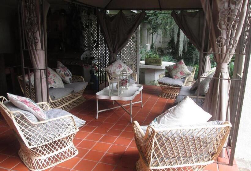 غرفة عائلية مطلّة علي الحديقة, Almar View Guest House