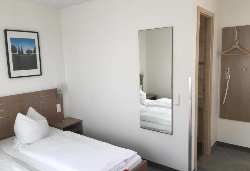 Номер Стандарт Индивидуальный, Landhotel Gasthof Am Berg