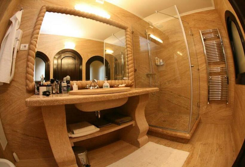 Люкс 2 Спальни, Casa Bata