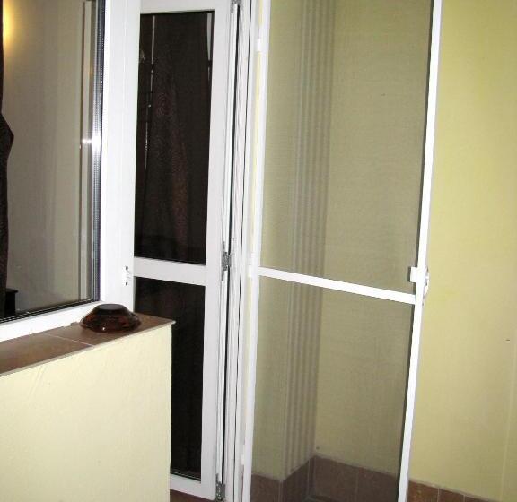 Номер Стандарт Вид на Сад, Guest House Familia