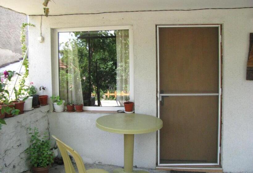 Номер Стандарт Трехместный, Guest House Familia