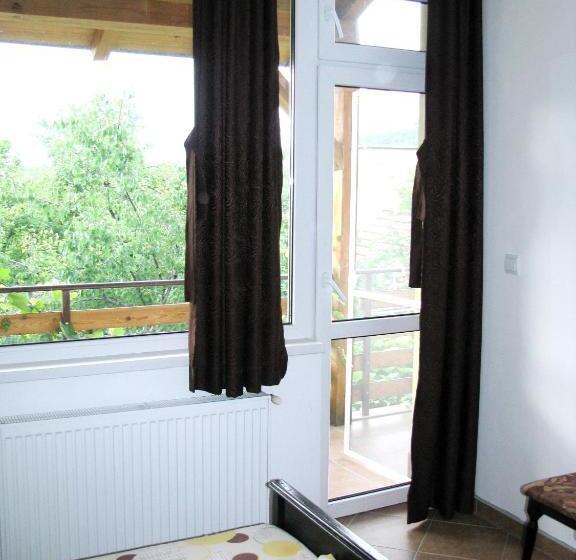 Номер Стандарт с Балконом, Guest House Familia