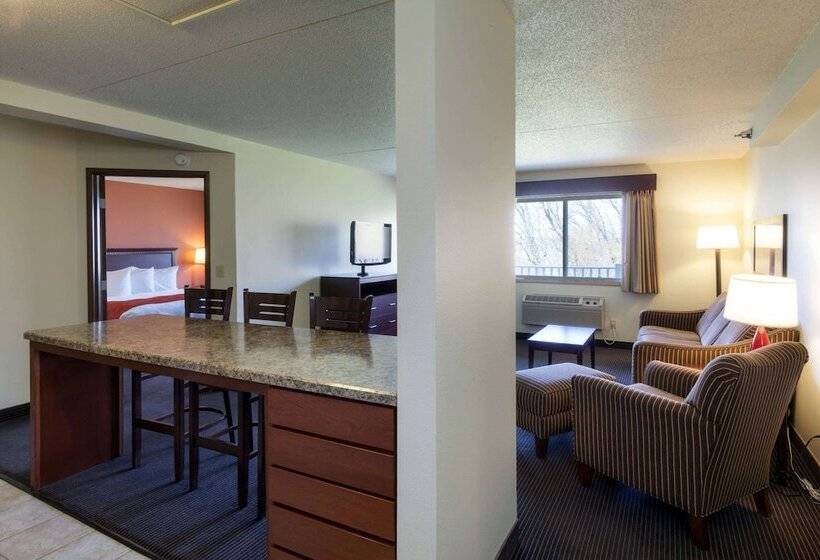 Люкс Повышенной Комфортности, Americinn By Wyndham Valley City  Conference Center