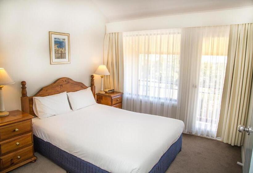 Дом 2 Спальни, Stay At Raffertys Resort