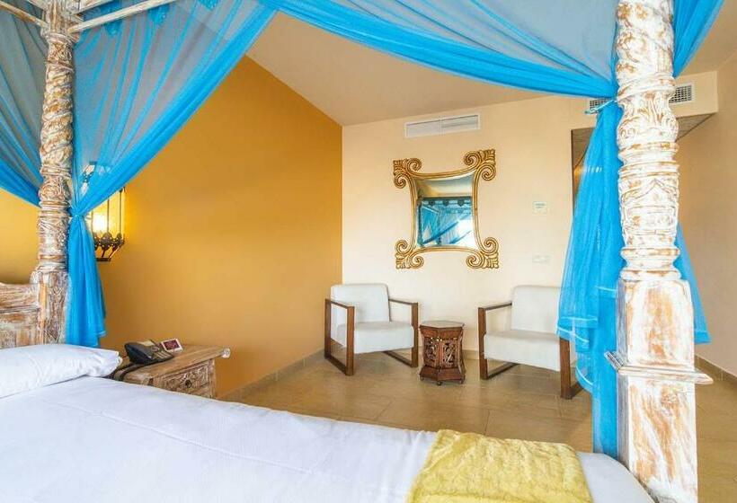 سوئیت جونیور با چشم‌انداز باغ, El Cortijo De Zahara By Qhotels