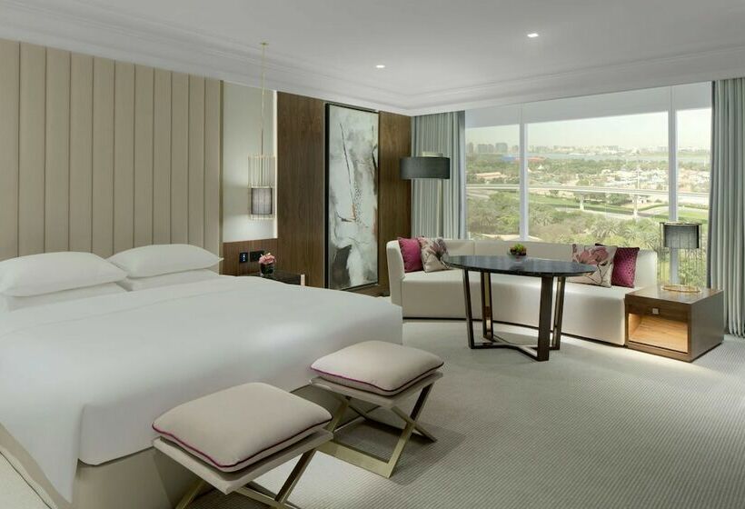 Номер Клуб, Grand Hyatt Dubai