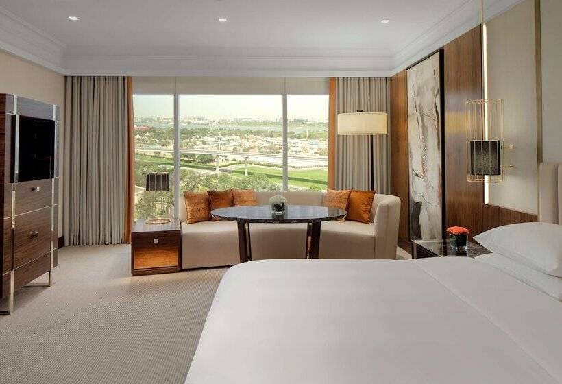 Номер Клуб, Grand Hyatt Dubai