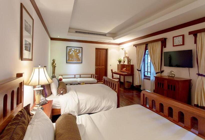 Номер Superior Вид на Сад, Royal Angkor Resort & Spa