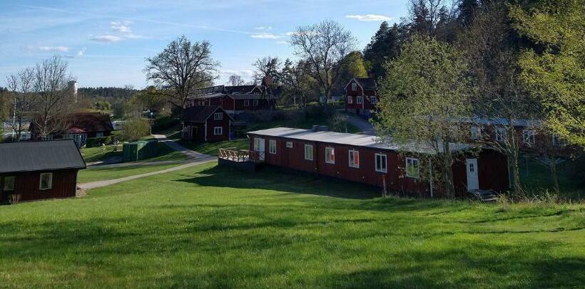 Номер Стандарт Четырехместный Совместный Санузел, Stegeborgsgården