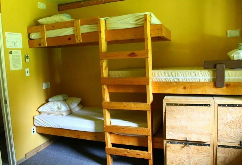 Семейный Номер Deluxe, Hi Nordegg   Hostel