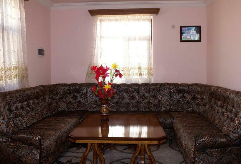 Quarto standard, Tatev Shinuhayr