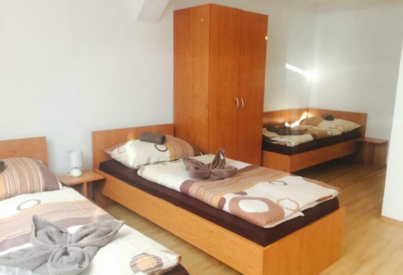 4인용 스탠다드 룸, Guest House Hodus